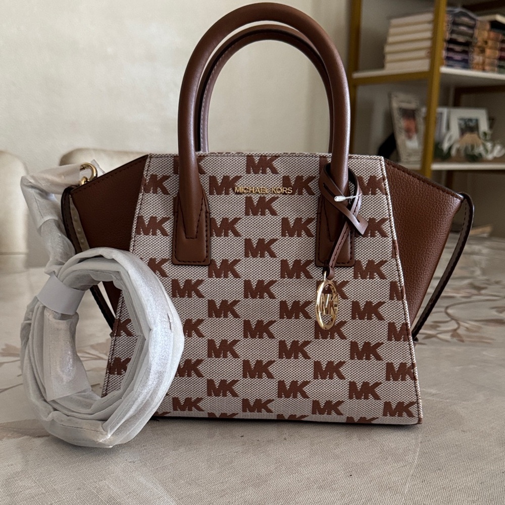 Michael Kors Avril Signature Luggage / Brown and Cream Satchel - Picture 3 of 10